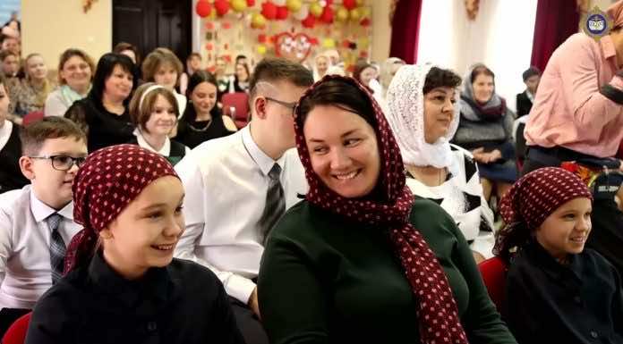 Видеосюжет. Награждение победителей и призеров конкурсов духовно-нравственной направленности