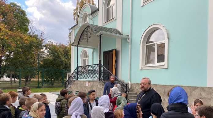 Учащиеся кадетского класса гимназии № 18 посетили Свято-Казанский храм