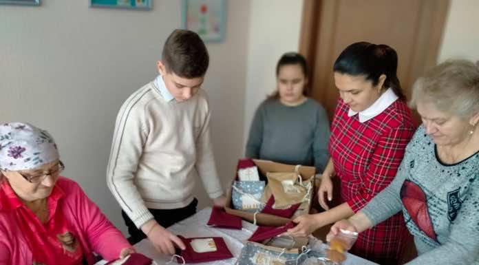 В Свято-Троицком храме станицы Динской готовят подарки солдатам