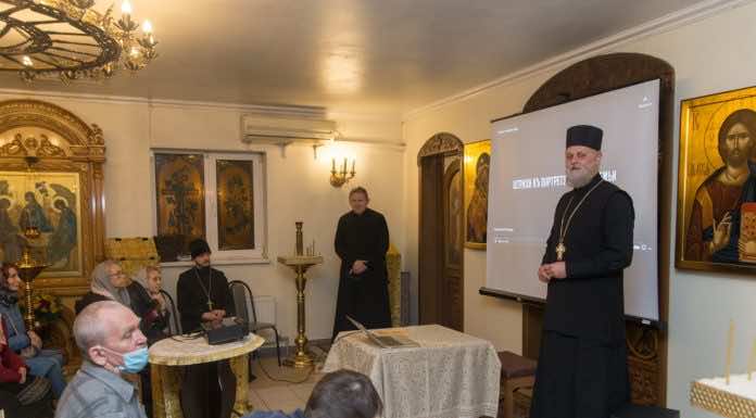 В Свято-Пантелеимоновском храме проходят богословские лекции