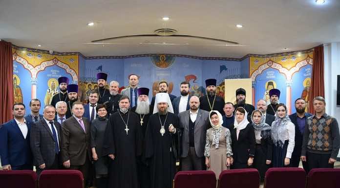 Митрополит Григорий возглавил годовое собрание регионального отделения Всемирного русского народного собора