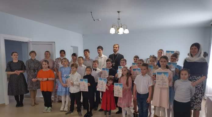 В Покровском храме станицы Елизаветинской состоялся Рождественский фестиваль детского творчества