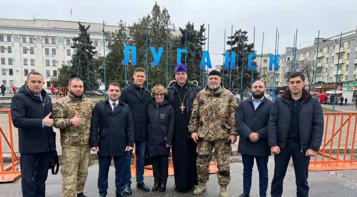 Протоиерей Иоанн Лапко совместно с депутатами совершил поездку в Луганск
