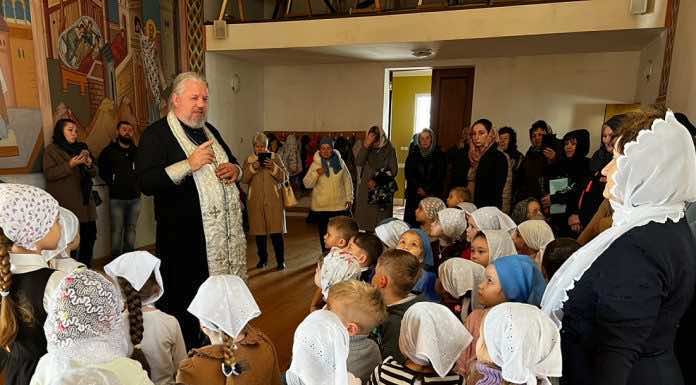 Маленькие казачата посетили Никольский храм поселка Ильский