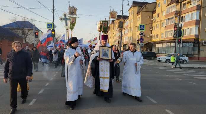 В станице Динской торжественно встретили чудотворную икону Богородицы «Умягчение злых сердец»