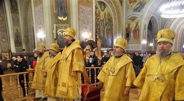 Архиереи Кубанской митрополии и духовенство поздравили митрополита Григория с праздником Рождества Христова