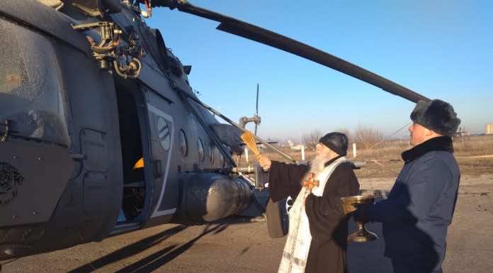 Протоиерей Владимир Мищенко освятил авиационную технику Краснодарского училища летчиков