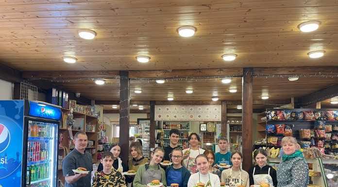 В православном молодежном клубе храма блаженной Матроны Московской прошел кулинарный мастер-класс