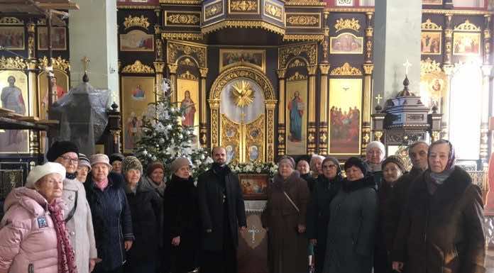 Храм Святого Духа посетили пожилые люди из центра социального обслуживания населения Карасунского округа