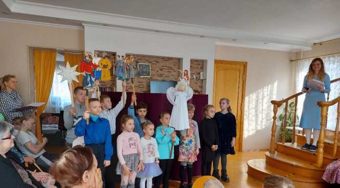 Воспитанники воскресной школы Свято-Покровского храма посетили Дом престарелых