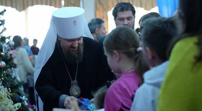 В Краснодаре прошла архиерейская Рождественская елка