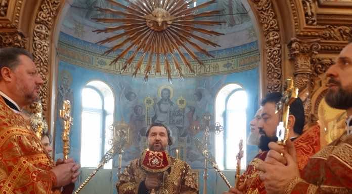 Митрополит Григорий совершил Литургию в Свято-Покровском храме города Краснодара