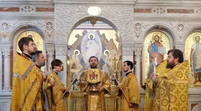 В Неделю о Страшном суде митрополит Григорий совершил Литургию в войсковом Александро-Невском соборе