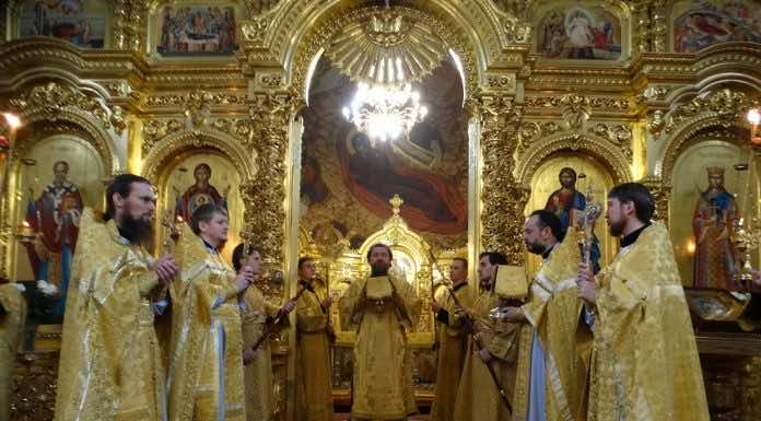 Митрополит Григорий совершил Литургию в Прощеное воскресенье