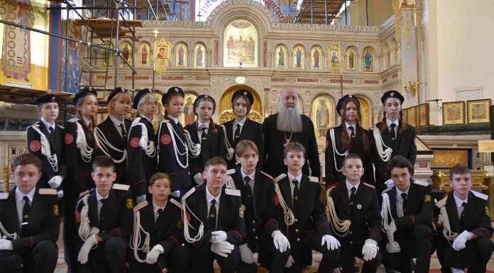 Казачата из Динского района посетили Александро-Невский войсковой собор