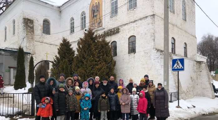 Воспитанники воскресной школы Свято-Троицкого собора посетили Михайловскую Афонскую пустынь