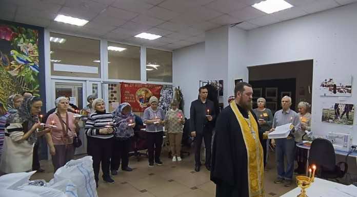 Настоятель краснодарского храма Трех святителей совершил молебен за участников СВО