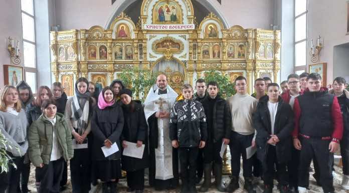 В Рождественско-Никольском храме хутора Николаенко прошло мероприятие, посвященное святым православным воинам