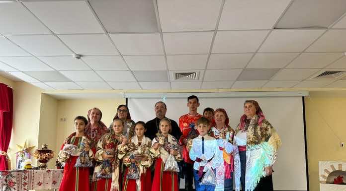 Священник посетил православный концерт ансамбля «Звонница»