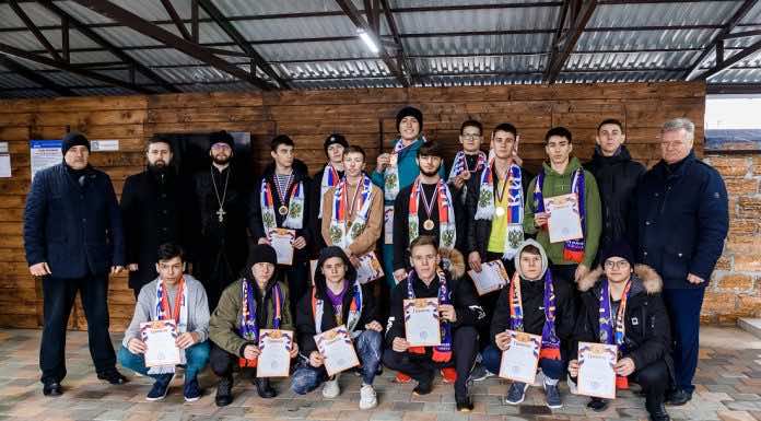 На территории строящегося Иоанно-Юрьевского храма прошли молодежные соревнования по гиревому спорту