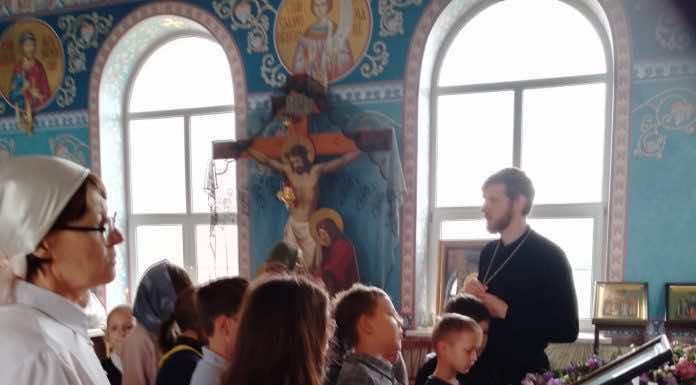 Ученики школы № 75 посетили храм Покрова Пресвятой Богородицы станицы Елизаветинской