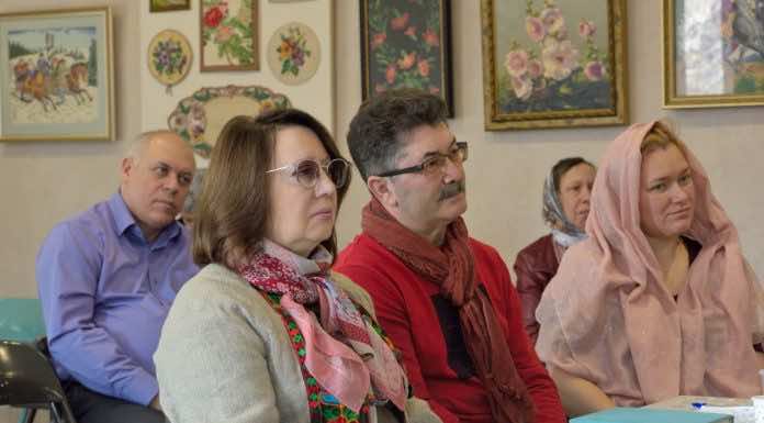 На очередной встрече православного семейного клуба обсудили проблемы взаимопонимания в семье