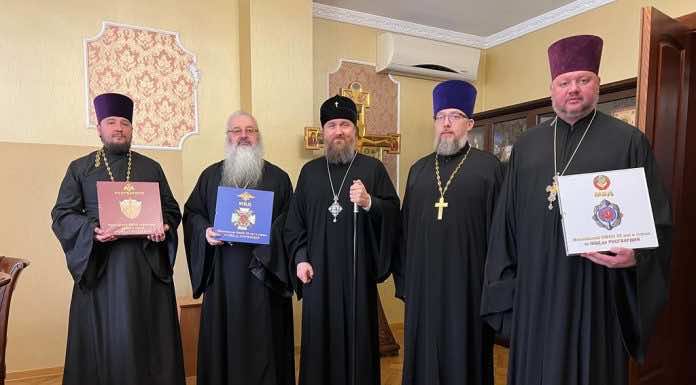 Митрополит Григорий встретился с представителями Синодального отдела по взаимодействию с Вооруженными силами