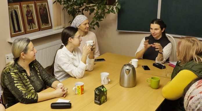 Приглашает православный клуб «Встреча». Расписание