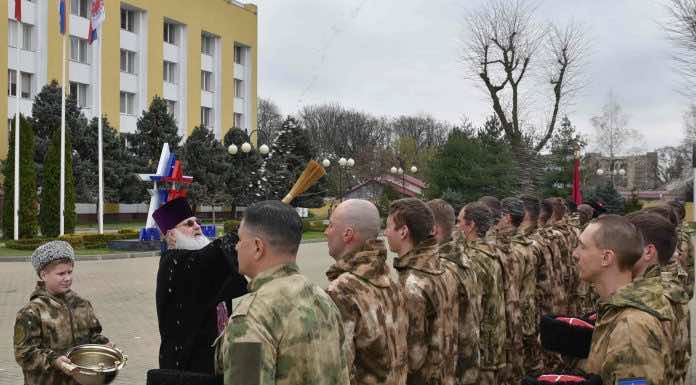 Протоиерей Иоанн Гармаш благословил отправку парадного расчета казаков в Москву