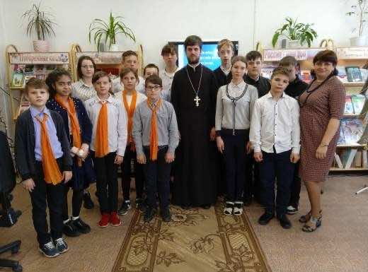 Священник встретился с учащимися школы-интерната станицы Полтавской