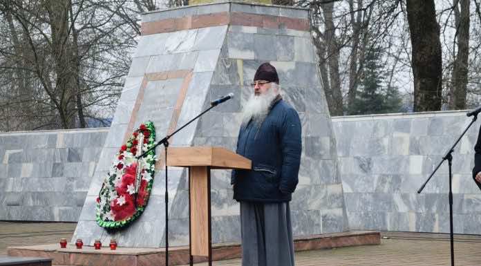 Руководитель отдела по работе с Вооруженными силами участвовал в передаче Свечи памяти