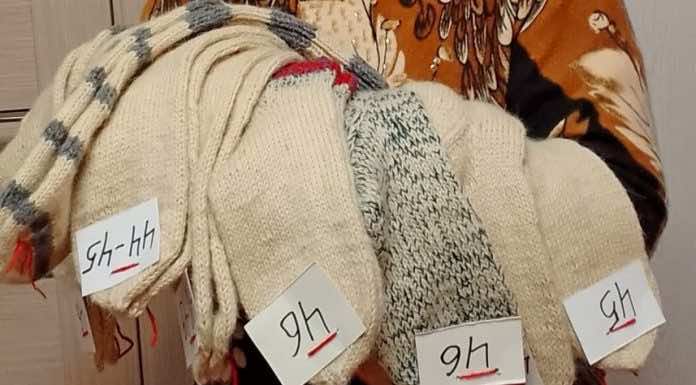 В Троицком храме Горячего Ключа связали более тысячи пар носков для участников СВО