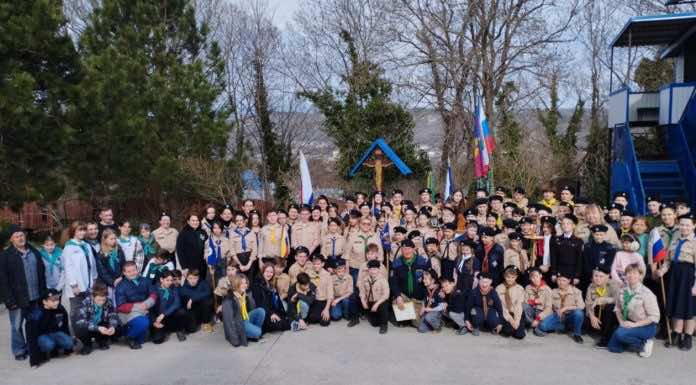 Юные разведчики поселка Первомайского принимают участие в лагере ОРЮР в Джубге