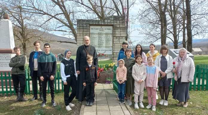 В 17-м Полтавском благочинии организован молодежный патриотический автопробег