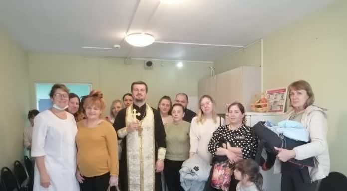 Клирик храма Святого Духа провел беседу с будущими мамами в женской консультации № 6