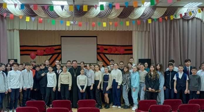 Благочинный рассказал школьникам станицы Новотитаровской о Великом посте