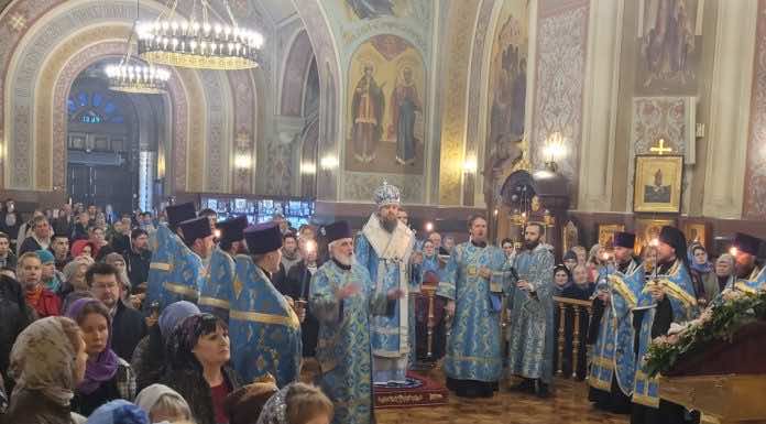 Митрополит Григорий совершил Всенощное бдение в канун праздника Благовещения Пресвятой Богородицы