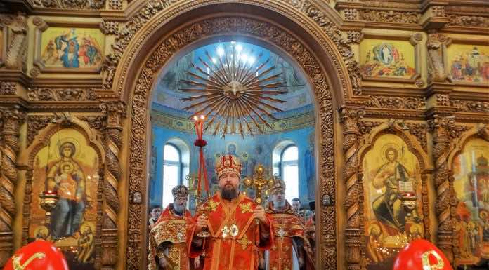 В среду Светлой седмицы митрополит Григорий совершил Литургию в Свято-Покровском храме