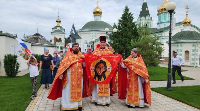 В День славянской письменности в станице Динской прошел крестный ход