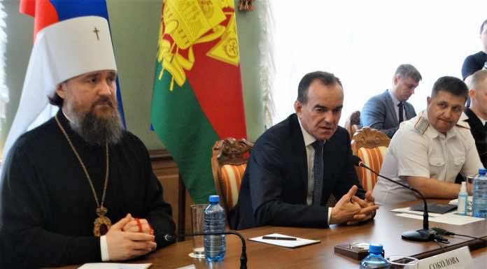 Митрополит Григорий и губернатор Вениамин Кондратьев встретились со студентами казачьих сотен вузов Кубани