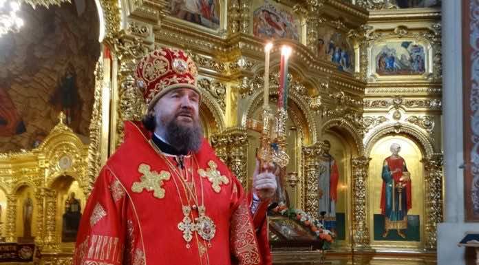 Митрополит Григорий совершил Литургию в Свято-Екатерининском кафедральном соборе