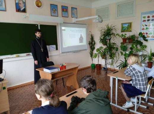 Священник провел встречу с учащимися школы-интерната станицы Полтавской