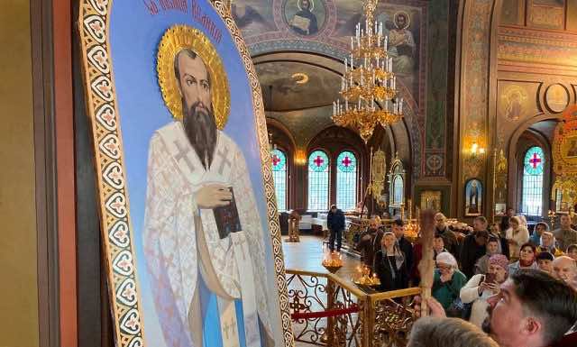 Обновлена икона для фасада Свято-Троицкого собора Краснодара