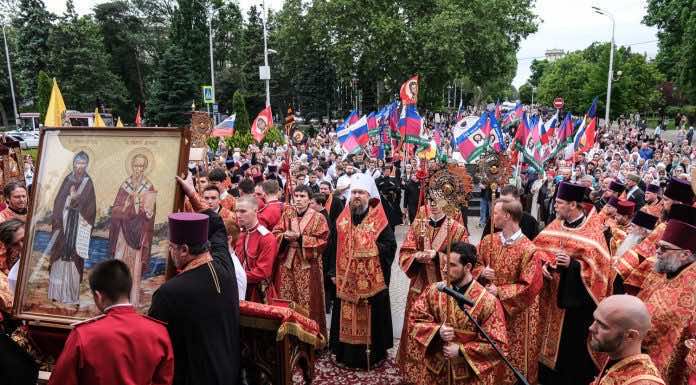Митрополит Григорий возглавил общегородской крестный ход в Краснодаре