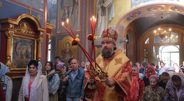 Митрополит Григорий возглавил престольный праздник храма святого великомученика Георгия Победоносца в Краснодаре
