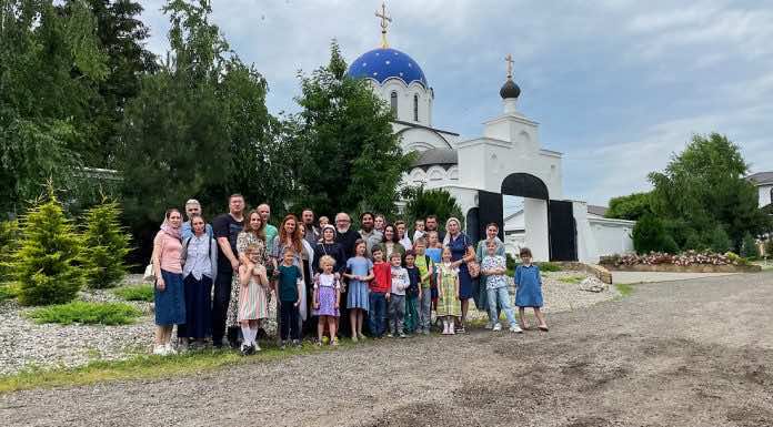 Состоялась поездка воскресной школы Свято-Троицкого собора в монастырь и храм станицы Пластуновской