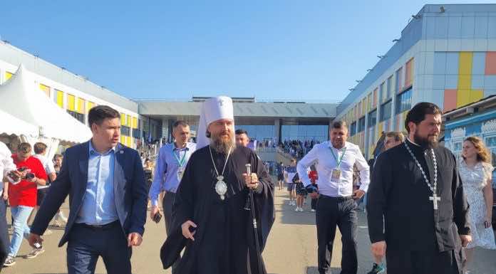 Митрополит Григорий и губернатор Вениамин Кондратьев приняли участие в мероприятиях, посвященных Дню молодежи