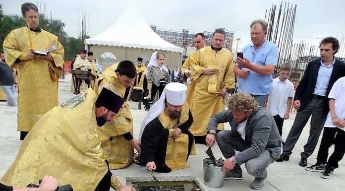 Митрополит Григорий совершил чин закладки храма в честь Сорока Севастийских мучеников в Краснодаре