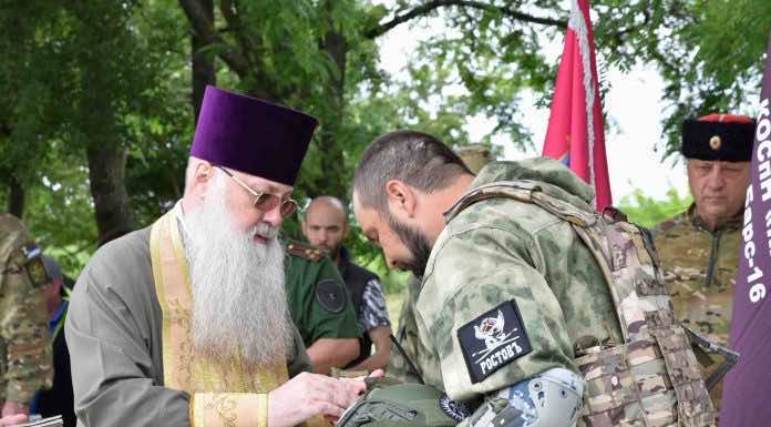 Духовник Кубанского казачьего войска благословил казаков-добровольцев, отправляющихся в зону СВО