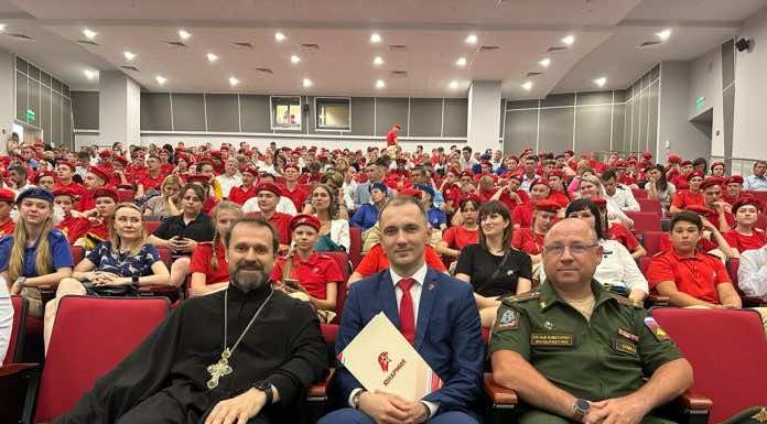 Духовник кубанских юнармейцев посетил региональный слёт ЮНАРМИИ